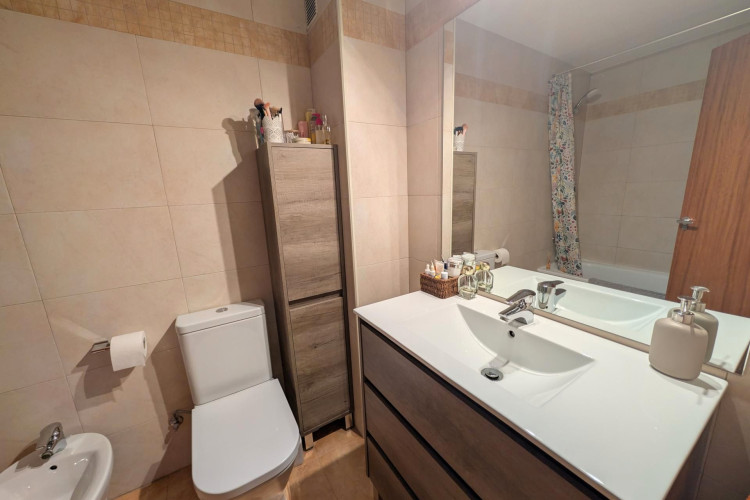 Carrer D'Almeru00EDa, Egara