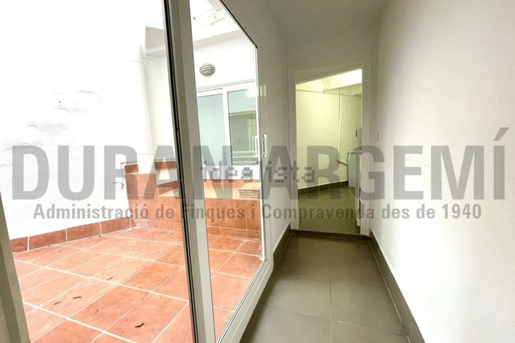 Piso en camino Fondo