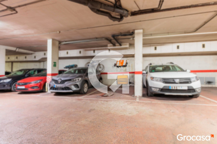 CL CALAF, DE, Les Arenes - La Gru00EDpia  Can Montllor