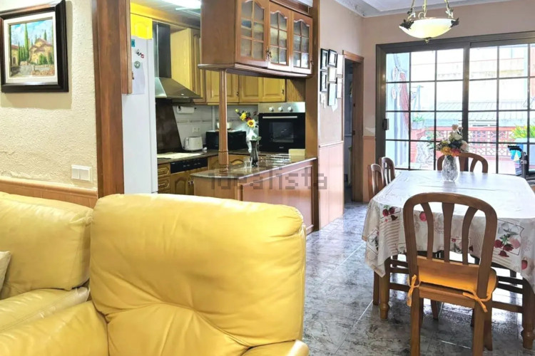 Casa independiente en calle d'Àngel Guimerà