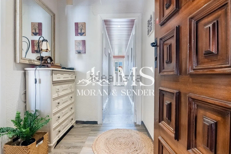 Piso en calle de Sant Damià, 204