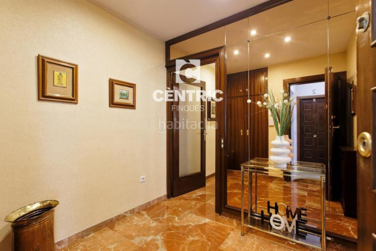 Piso  espacioso y luminoso en ca naurell con una ubicación inmejorable! en Terrassa