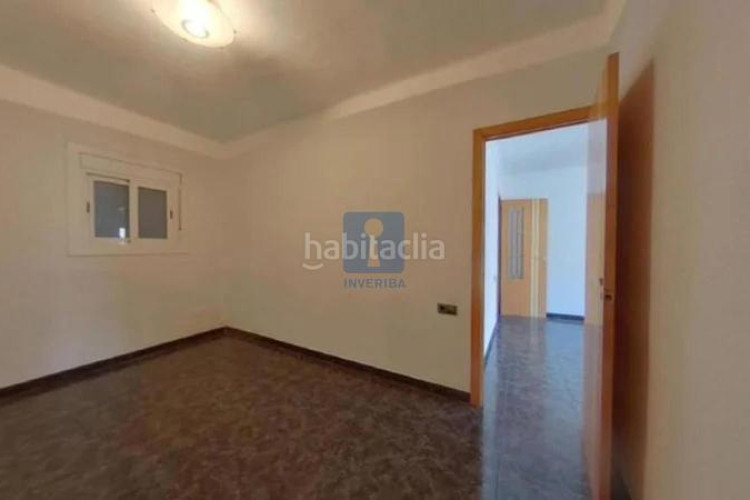 Piso inmueble ilegalmente okupado situado en la calle mossen angel rodamilans 171, 1b, , barcelona en Terrassa
