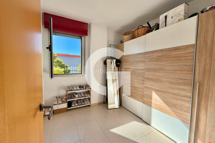 Piso impecable piso con balcon en Torre - Sana Terrassa