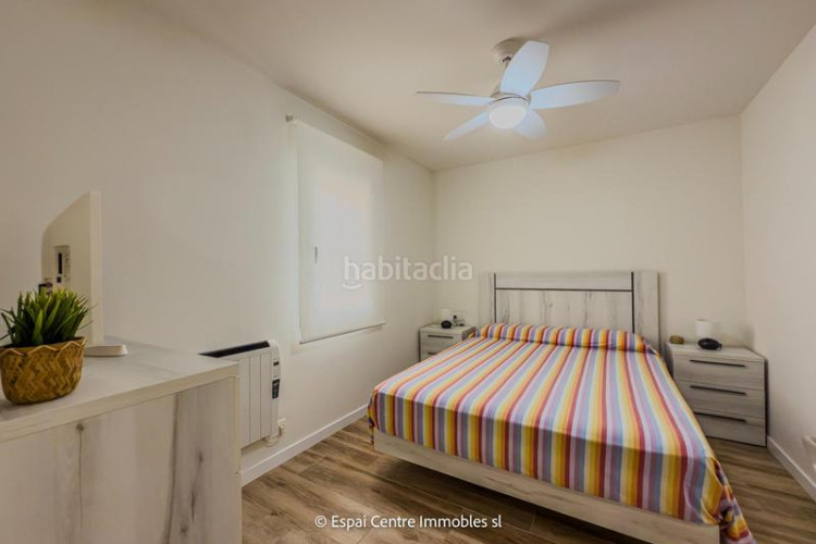 Casa adosada en exclusiva casa adosada reformada con terraza 15 m terraza solarium de 10 m en Can Palet lista para entrar a vivir en Terrassa