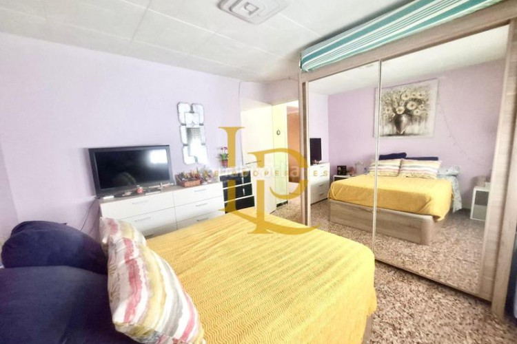 Ático en venta ático de tres habitaciones y amplias terrazas con vistas panoramicas en Terrassa