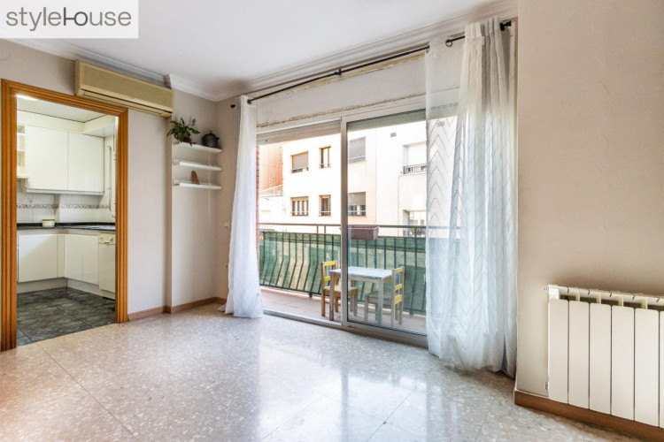 Terrassa - Carrer autonomia, Sant Pere