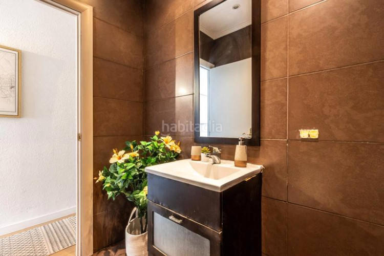 Dúplex vivienda tipo dúplex de 2habs. + garaje + patio. zona Segle XX en Terrassa
