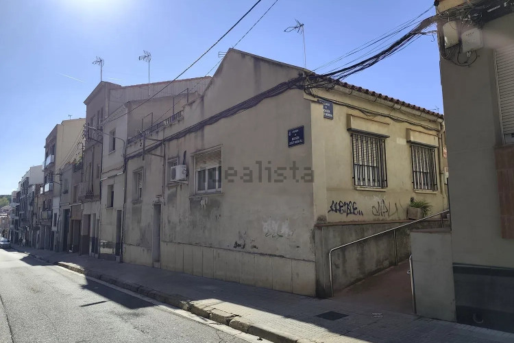 Chalet adosado en calle de Mossèn Josep Moncau