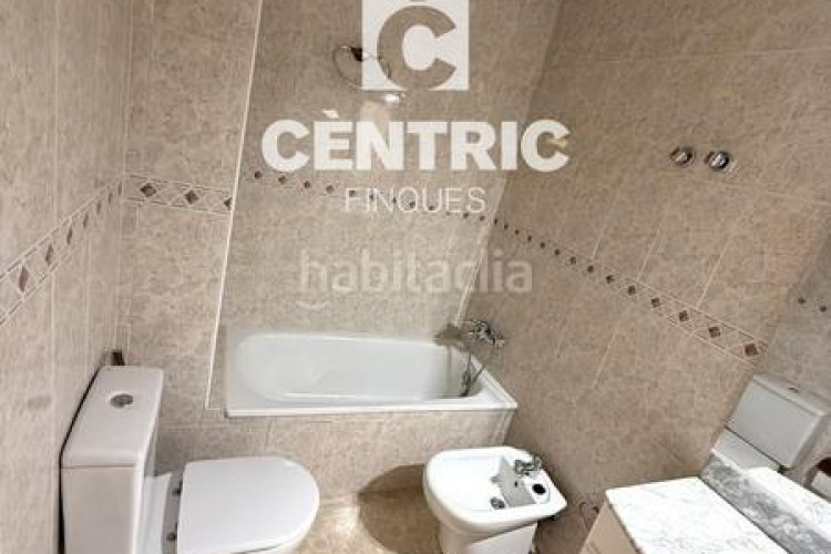 Dúplex ático dúplex en venta con 4 habitaciones estudio en Terrassa