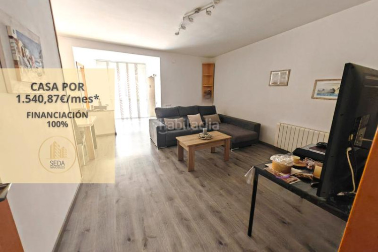 Casa dos viviendas independientes en una sola casa en la gripia – les arenes en Terrassa