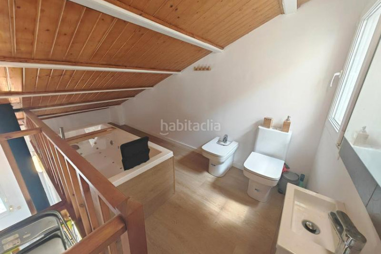 Piso zona centro. luminoso piso de 3habs + 2lav. en Terrassa