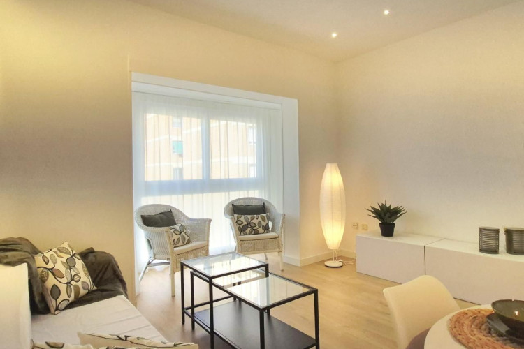 Carrer de Prat de la Riba, Vallparadu00EDs - Antic Poble de Sant Pere