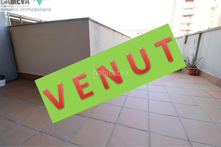 Piso precioso piso con terraza de 50m2 en Vallparadís - Antic Poble de Sant Pere Terrassa