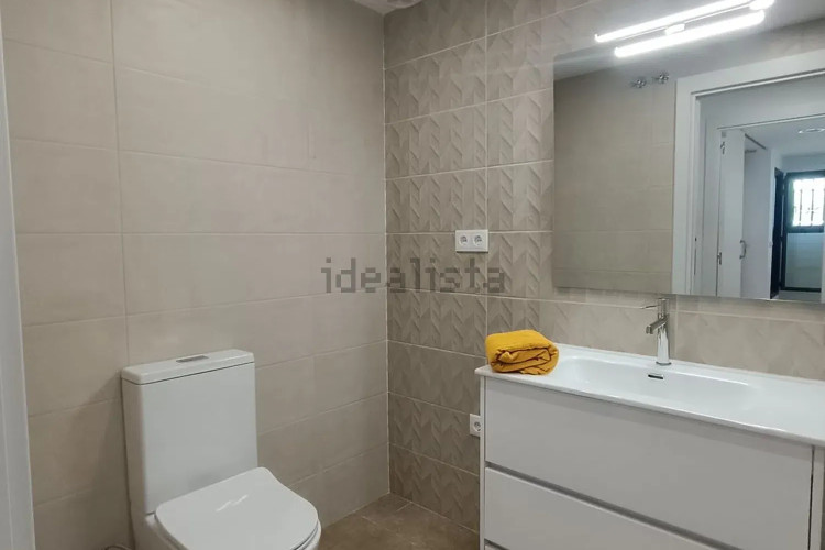 Piso en calle Transversal, 181