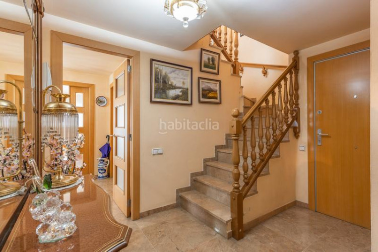 Ático  dúplex con terrazas y vistas panorámicas a un paso del centro , plaza de parking incluida en Terrassa