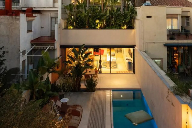 Casa independiente en calle de Volta