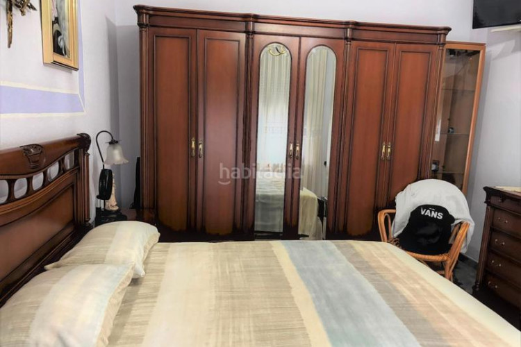 Casa adosada zona de Can Palet. casa adosada de 3hab. + 1lav. + patio + terraza en Terrassa