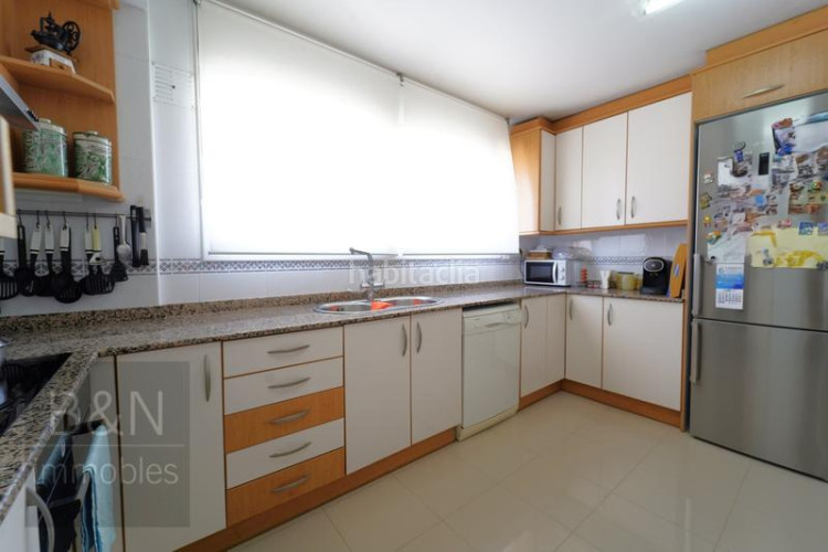 Dúplex espectacular terraza, garaje privado capacidad para 4 coches, vivienda amplia y luminosa! en Terrassa