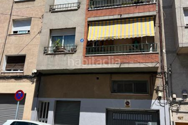 Piso en carrer del germà joaquim 135 piso en venta en Terrassa