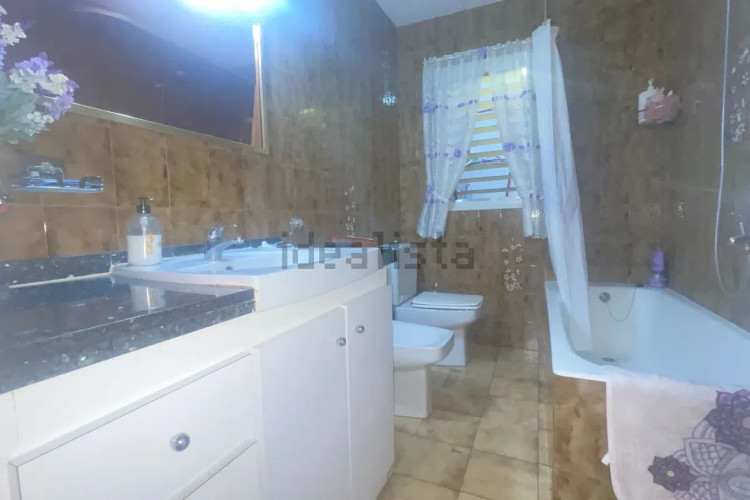 Casa independiente en carretera de Rellinars