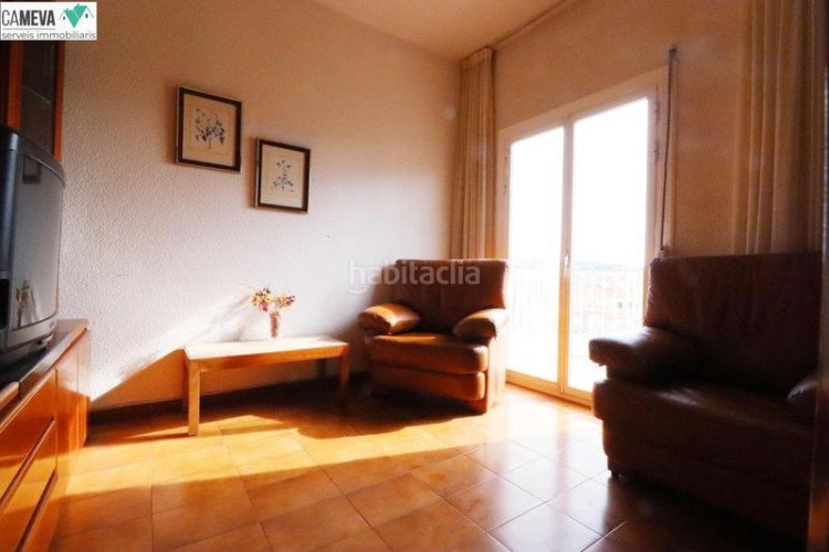 Piso 4 habitaciones y balcón en La Maurina Terrassa