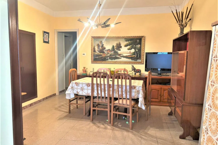 Chalet adosado en calle de Lleida