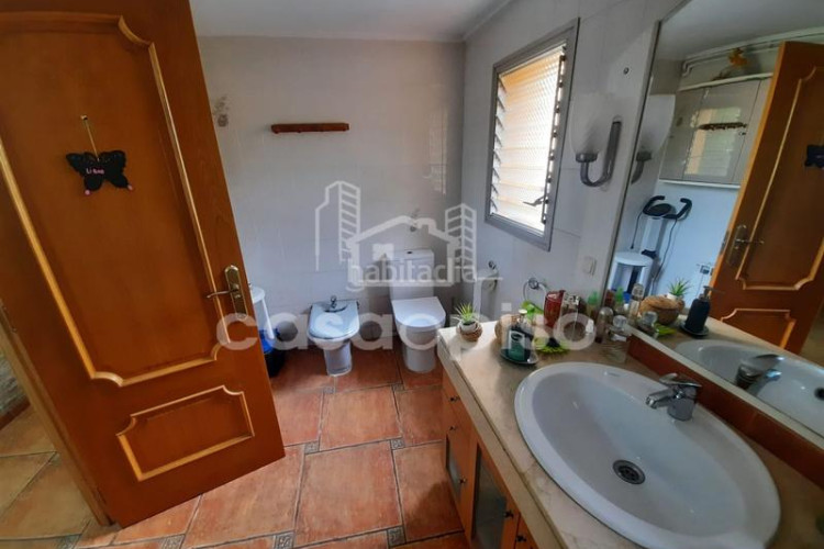 Casa adosada chalet independiente en Les Martines en Terrassa