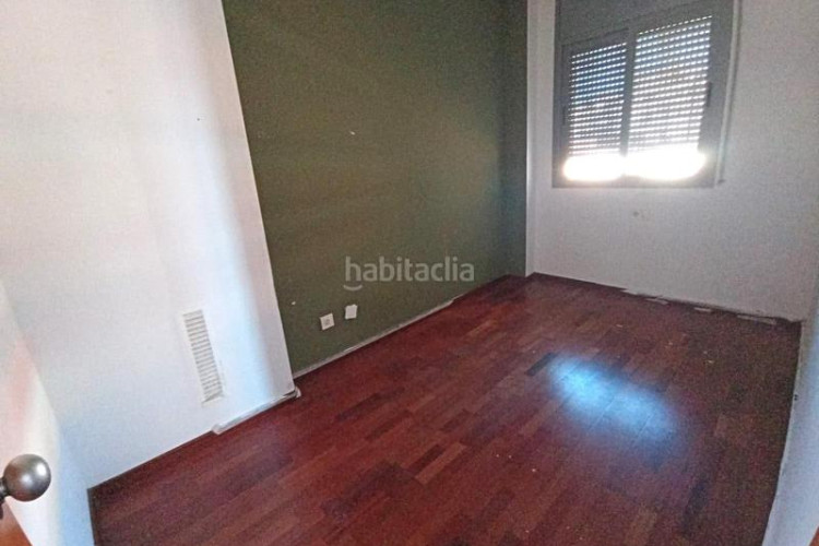 Piso  de 3 habitaciones, y 2 baños en Egara Terrassa
