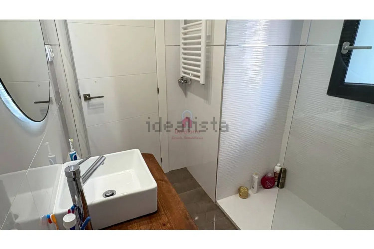 Chalet pareado en carretera de Rellinars