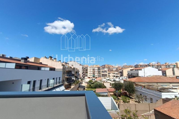 Dúplex duplex con terraza y tres habitaciones obra nueva en Terrassa
