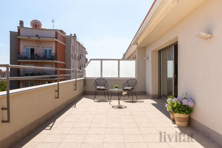 Piso en carrer arquimedes ático en el centro en Ca n'Aurell Terrassa