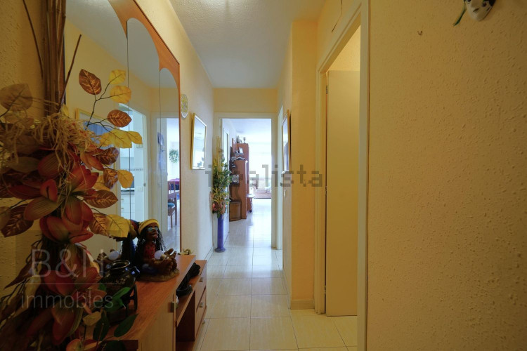 Piso en Barrio Les Arenes