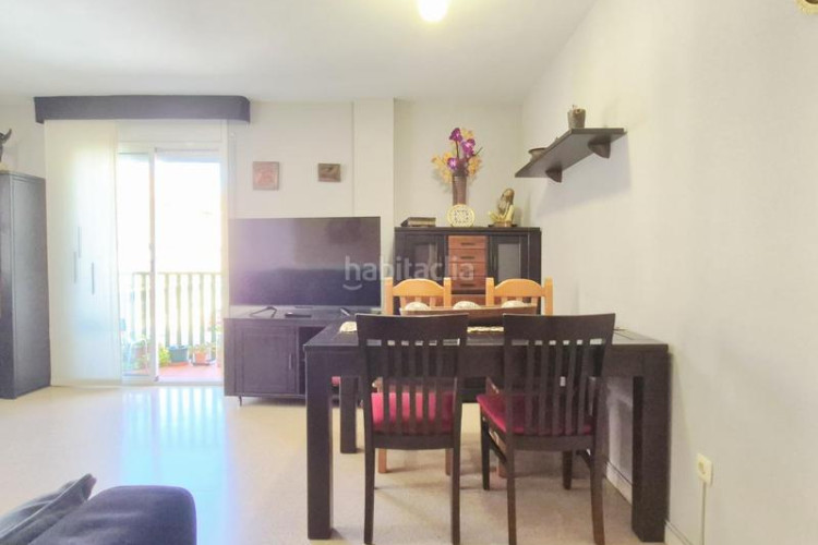 Piso pis de 4 hab amb parquing i espectacular de traster 25 m2 a la gripia en Terrassa