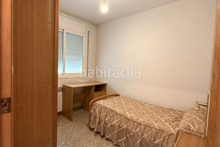 Dúplex atico-duplex de 4 habitaciones + estudio, 2 terrazas y parking en Terrassa