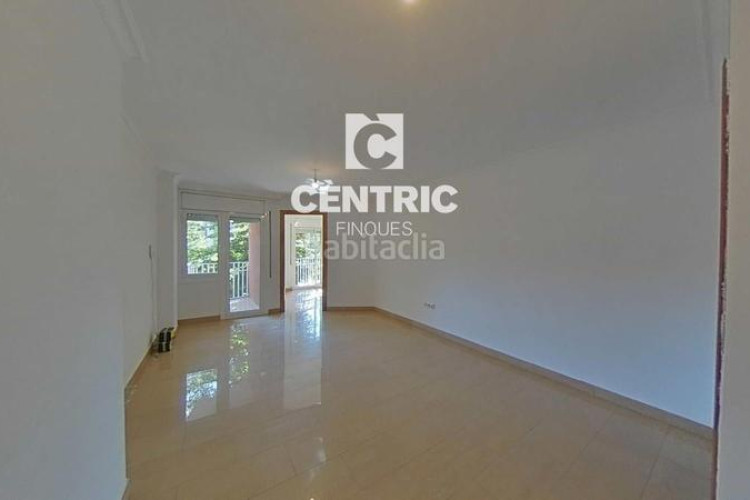Piso  moderno con 3 habitaciones gran oportunidad ! en Terrassa