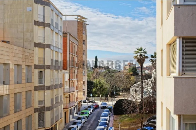 Piso en calle de Galileu