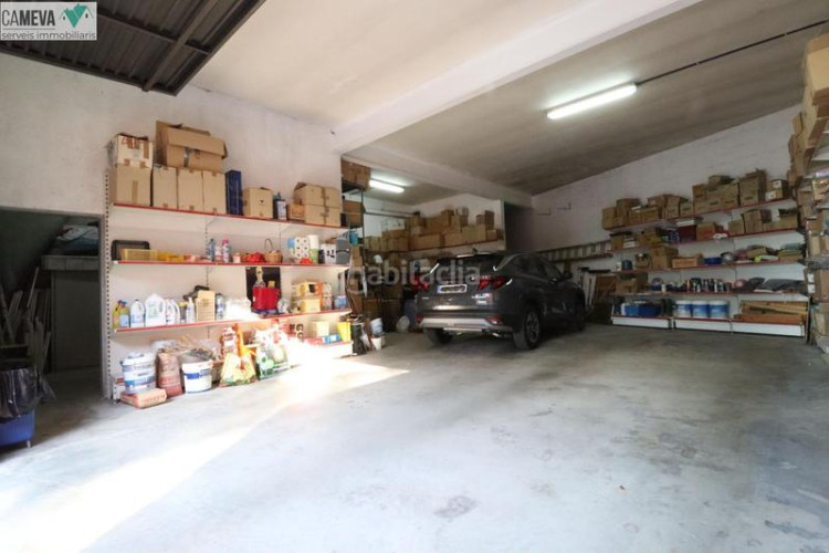 Casa única e impresionante finca a 4 vientos con piscina y jardin en Terrassa