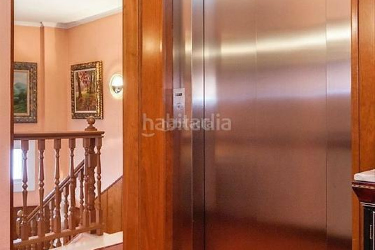 Casa gran casa cantonera en Ca n'Aurell Terrassa