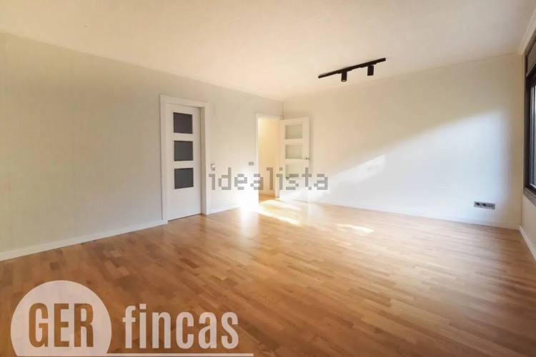 Piso en avenida de Joaquim de Sagrera