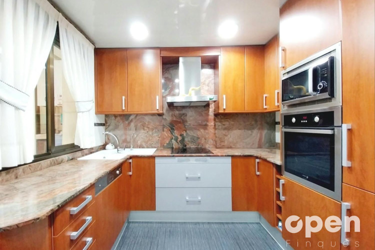 de Rocafort, Les Arenes - La Gru00EDpia  Can Montllor