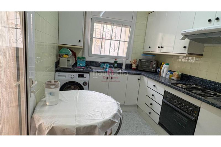 Casa  en venta en la gripia, en carrer borges blanques de 220m construidos con salida a patio de 40m, tres terrazas y en Terrassa