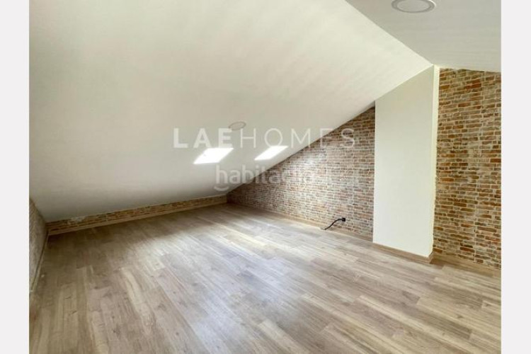 Dúplex  de obra nueva con terraza y buhardilla, a 10 min de fgc rambla en Terrassa