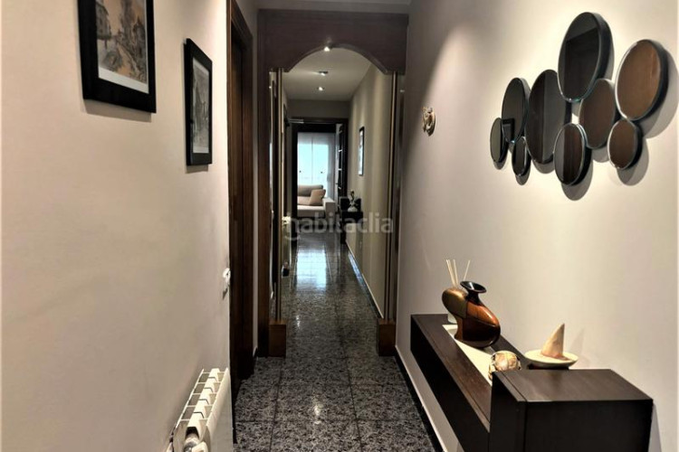 Planta baja  de 112 m2 con entrada independiente, con 2 terrazas en poble nou- en Terrassa