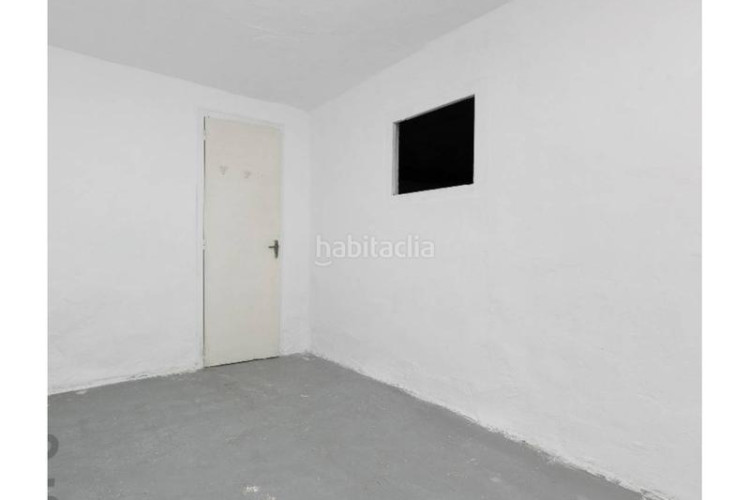 Casa Roc Blanc casa okupada en Roc Blanc Terrassa