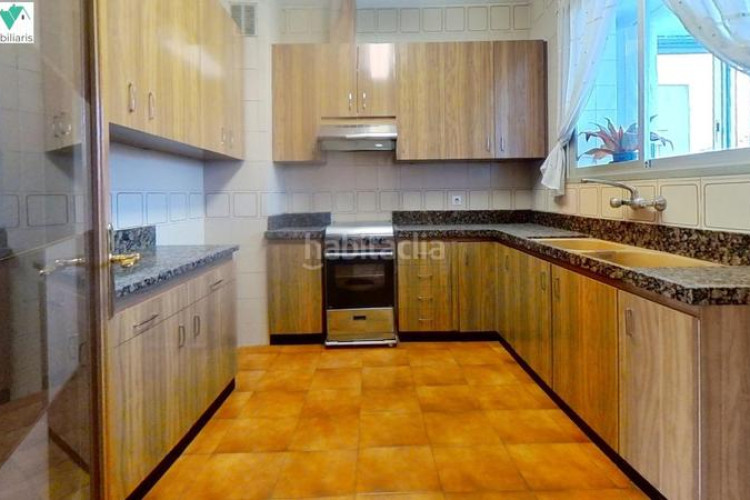 Piso 4 habitaciones y balcón en La Maurina Terrassa
