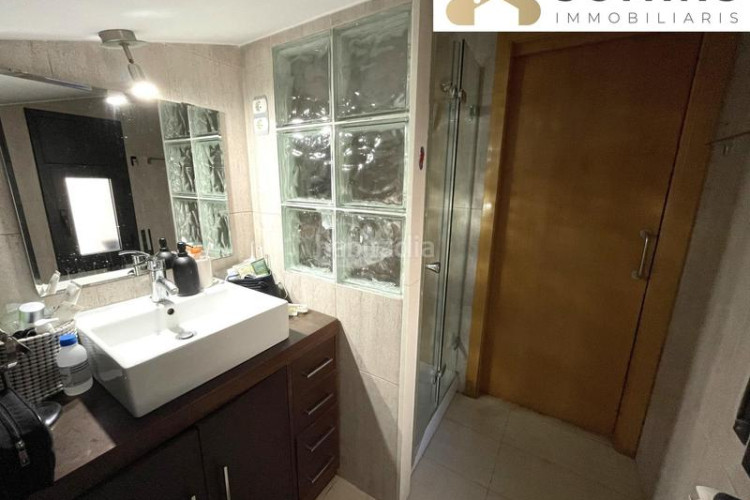 Dúplex con terrazas y fuego a tierra en sant pere en Terrassa