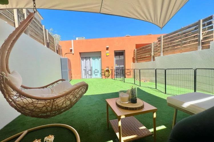 Chalet adosado en Barrio Roc Blanc