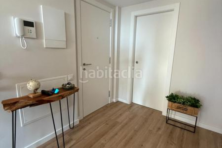 Dúplex luminoso dúplex en zona olímpica en Zona Esportiva Terrassa