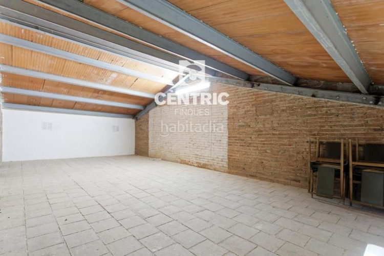 Casa  esquinera con encanto en sant pere . en Terrassa
